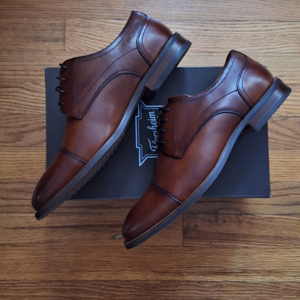 Florsheim Men's Cognac Leather Dress Shoes, Size 9US.